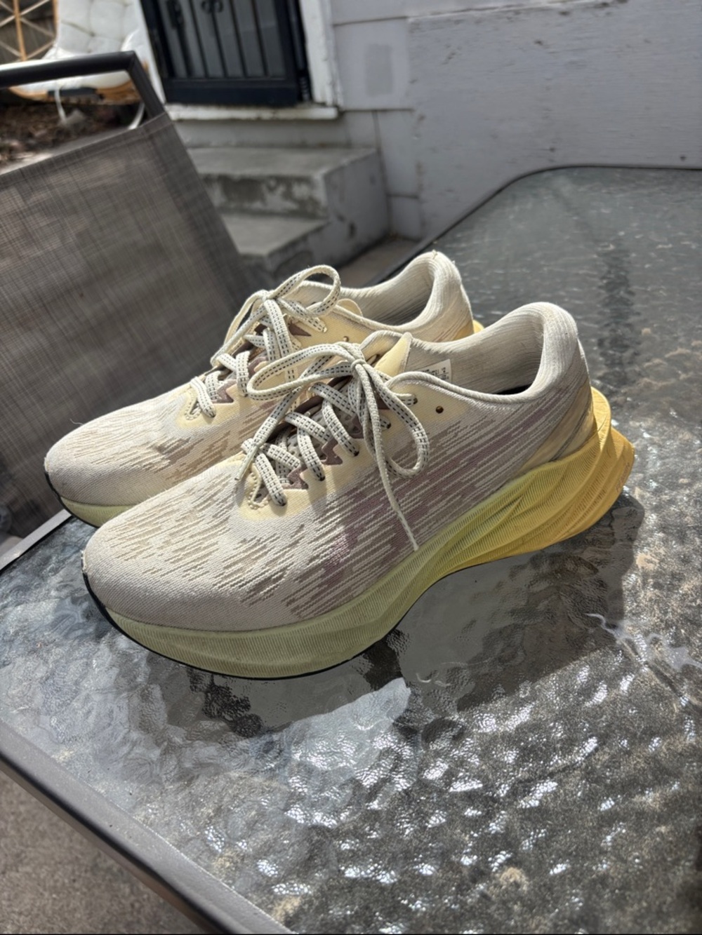 ASICS Novablast - Picture 3 of 5